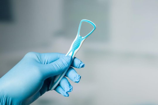 Ratschläge zur Zungenreinigung von Ihrem Zahnarzt in Ehringshausen